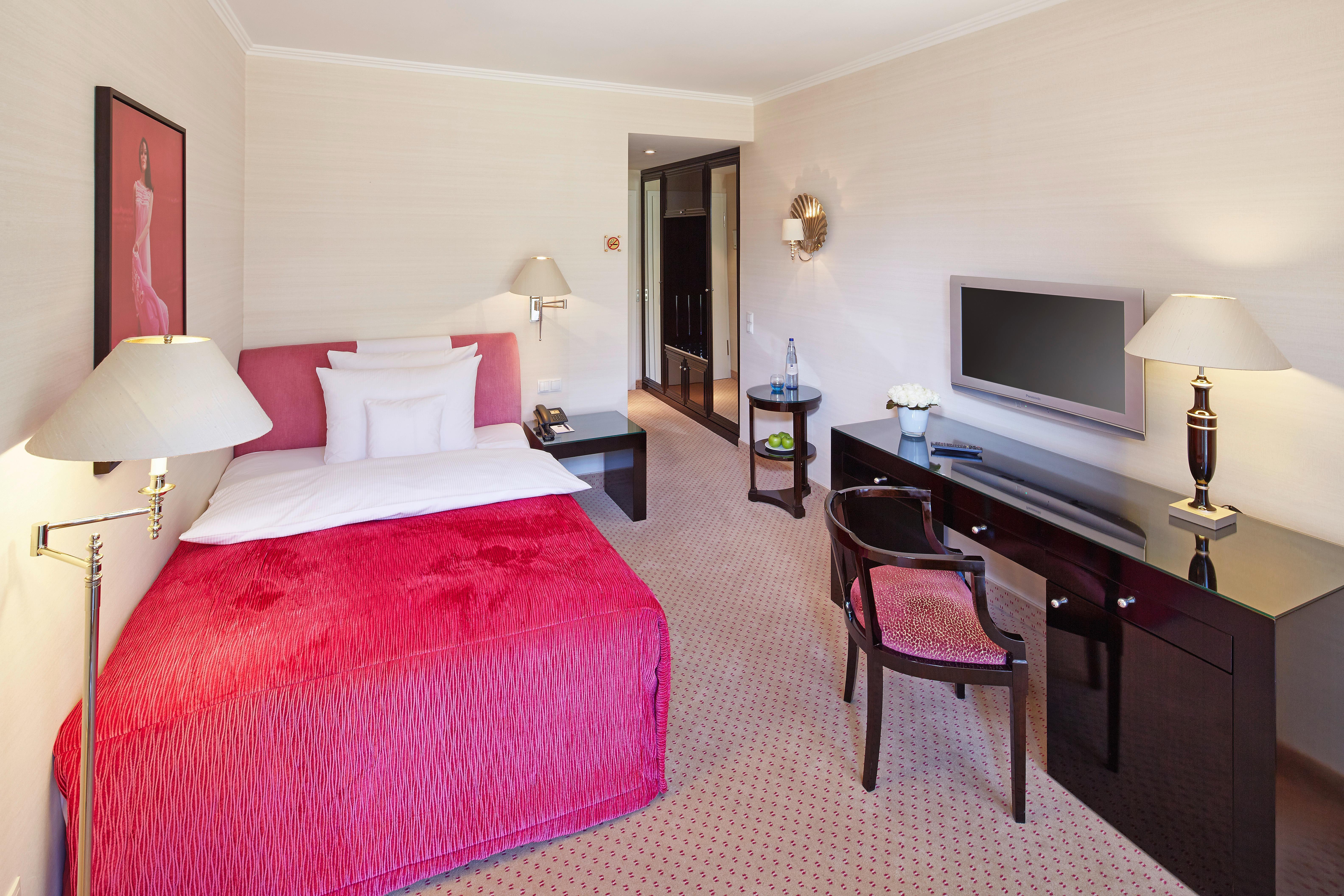 Parkhotel Bremen - Ein Mitglied Der Hommage Luxury Hotels Collection Εξωτερικό φωτογραφία A room at the InterContinental Wien