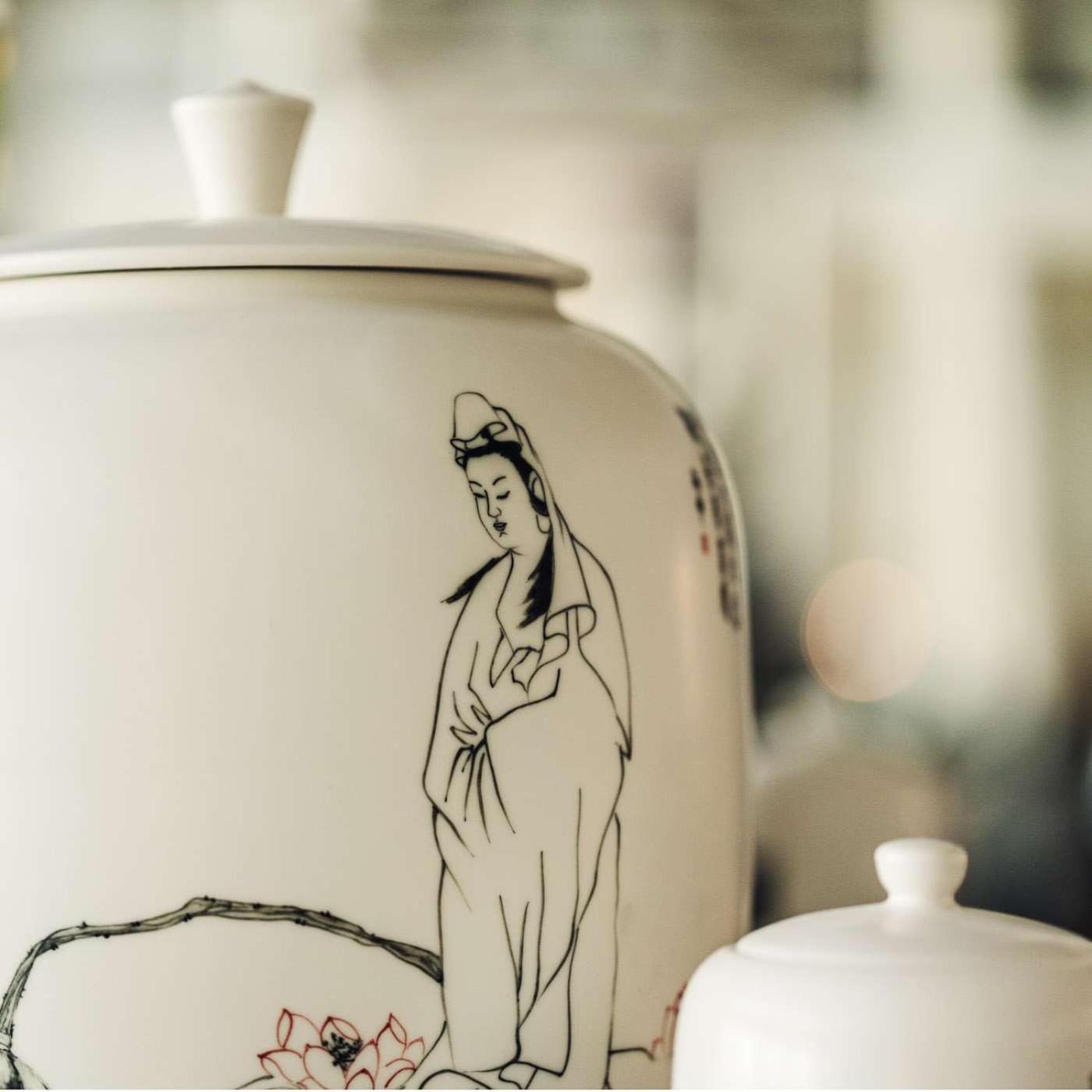 Parkhotel Bremen - Ein Mitglied Der Hommage Luxury Hotels Collection Εξωτερικό φωτογραφία A depiction of Lady Meng Ziqi on a porcelain vase