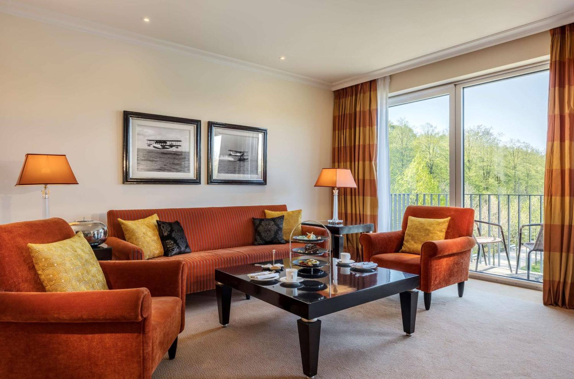 Parkhotel Bremen - Ein Mitglied Der Hommage Luxury Hotels Collection Εξωτερικό φωτογραφία A living room at the InterContinental Berlin